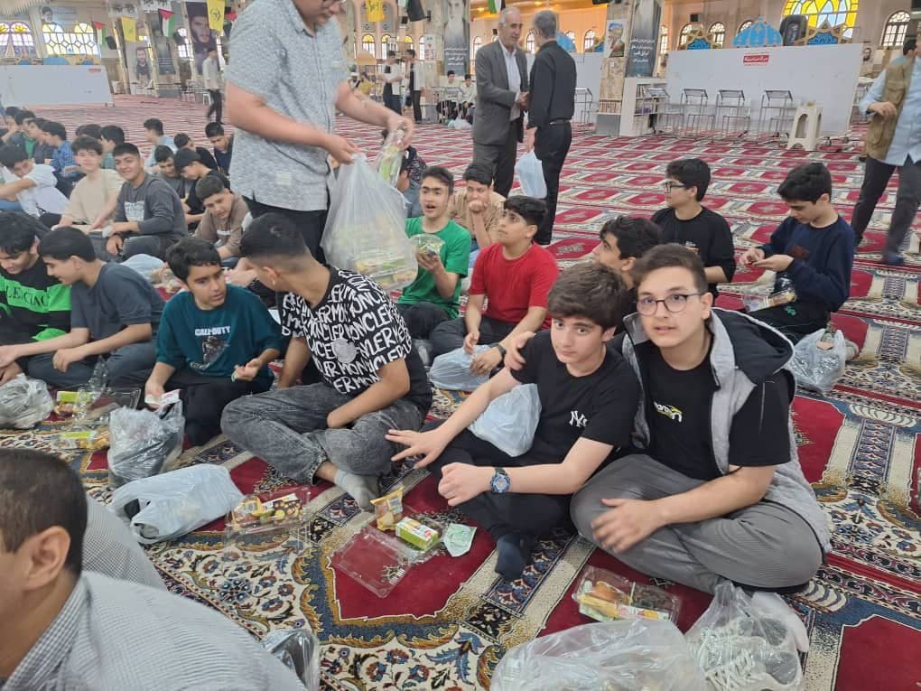 برگزاری جشن عبادت پایه هشتم اردیبهشت ۱۴۰۴